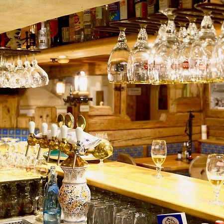 Hotel 3 Etoiles -Restaurant Le Pilatus クールシュヴェル エクステリア 写真