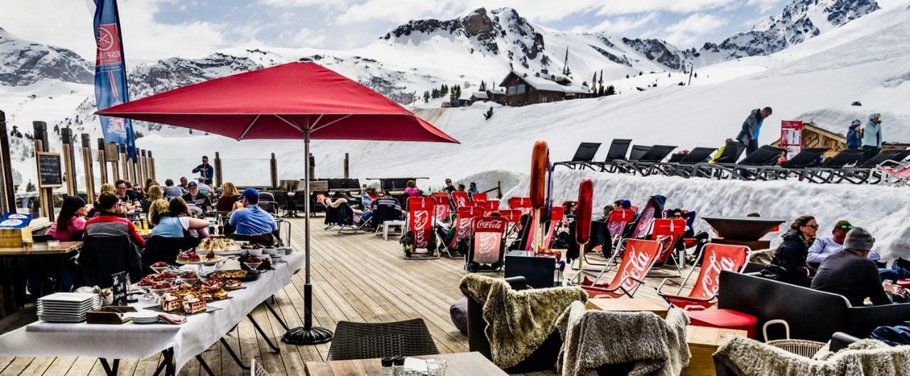 Hotel 3 Etoiles -Restaurant Le Pilatus クールシュヴェル エクステリア 写真
