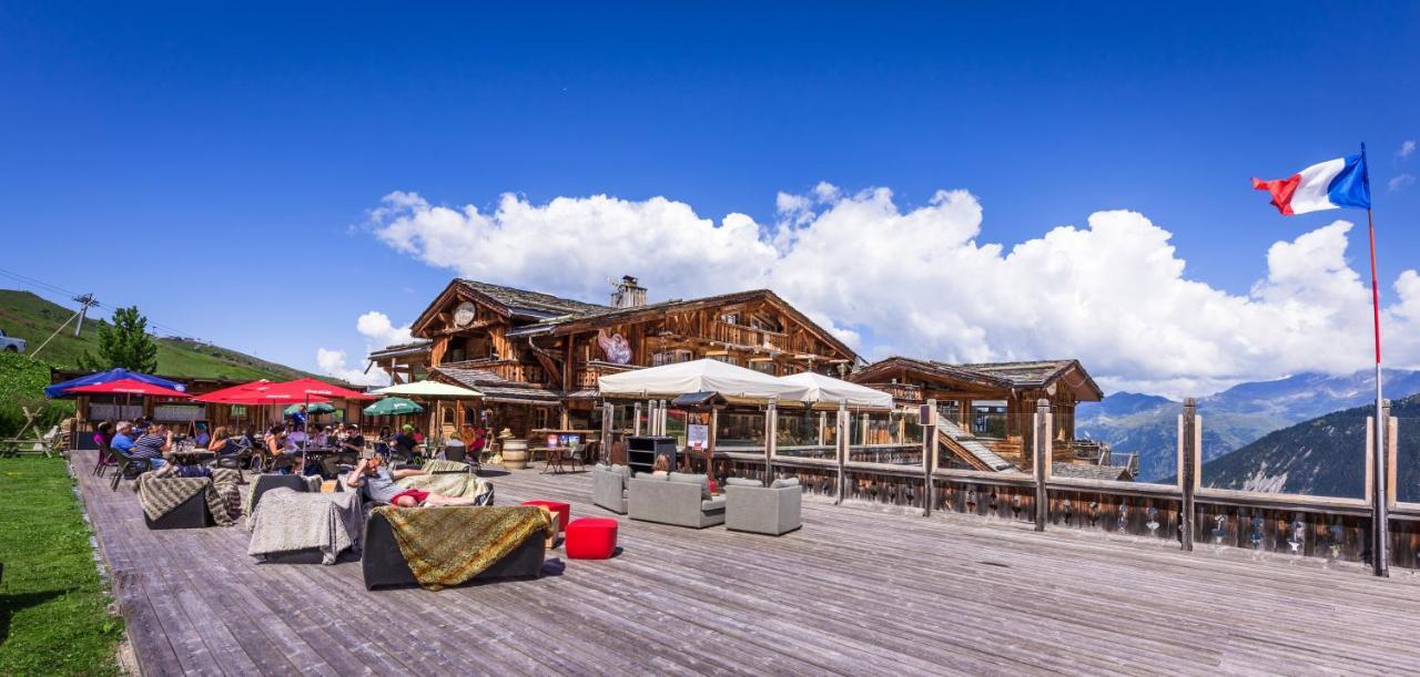 Hotel 3 Etoiles -Restaurant Le Pilatus クールシュヴェル エクステリア 写真