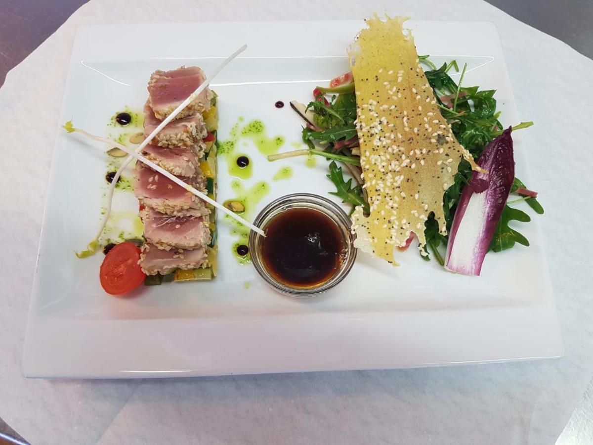 Hotel 3 Etoiles -Restaurant Le Pilatus クールシュヴェル エクステリア 写真