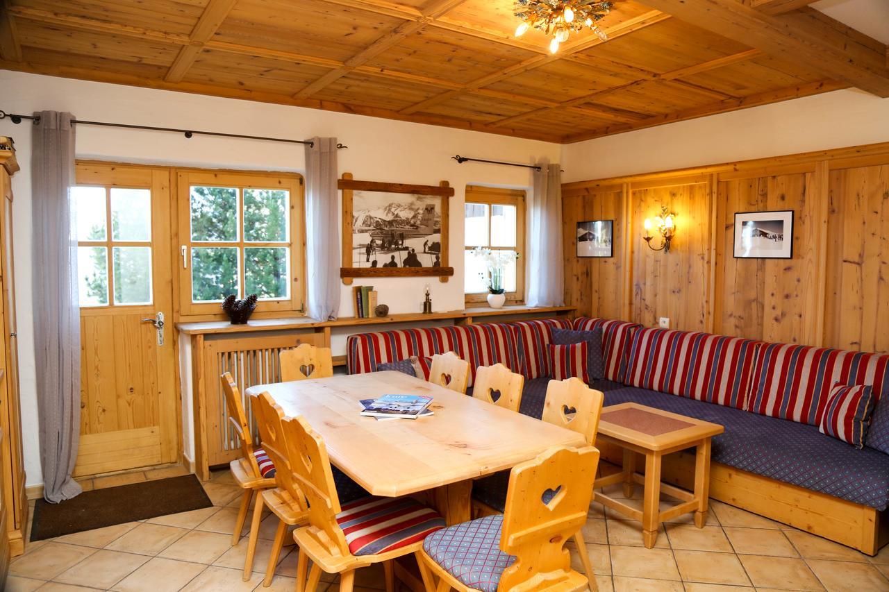 Hotel 3 Etoiles -Restaurant Le Pilatus クールシュヴェル エクステリア 写真